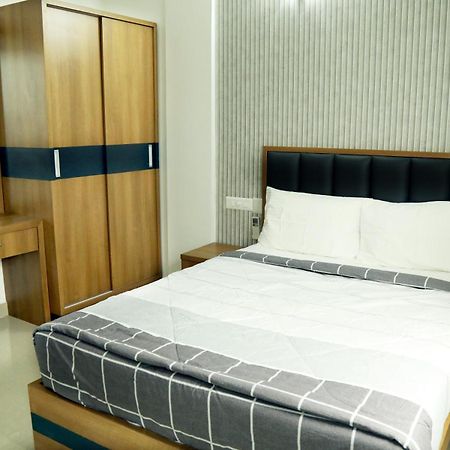 Alite Enclaves Fully Furnished Apartments Thrissur Bagian luar foto