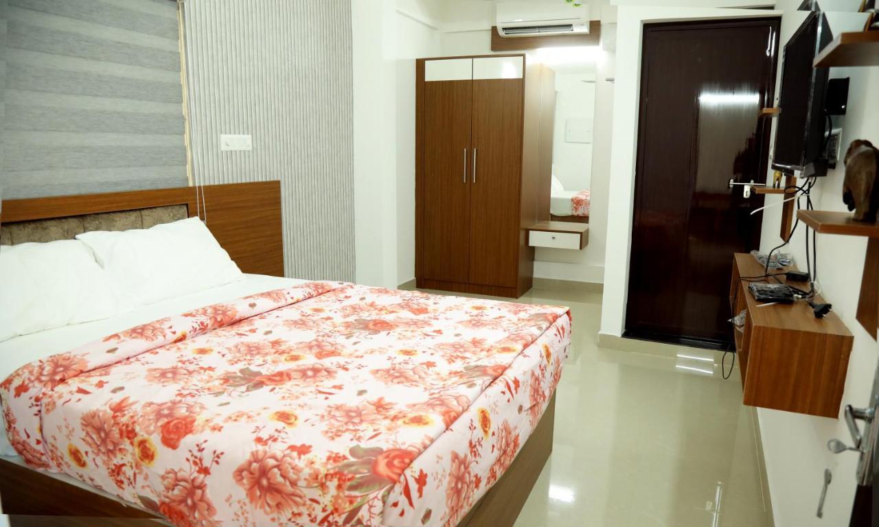 Alite Enclaves Fully Furnished Apartments Thrissur Bagian luar foto